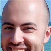 INSEGNANTE GIOVANE E MOTIVATO A FARE DEL MEGLIO